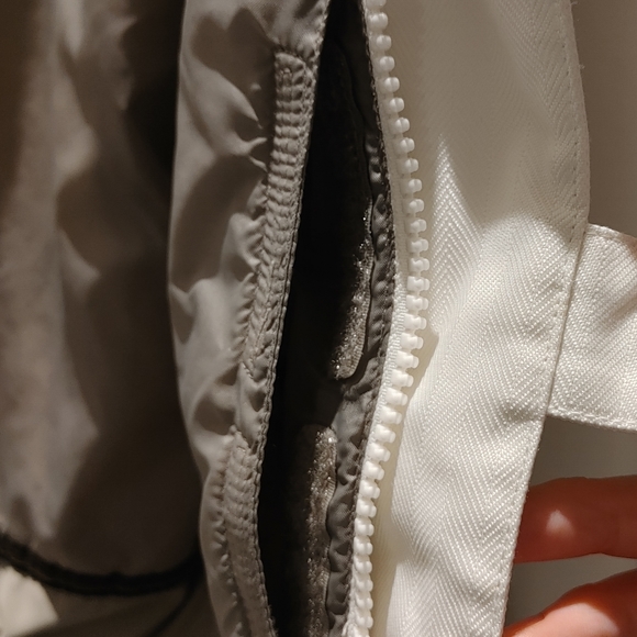 Burton Women's Dryride Making Magic Since 77 white snowboard jacket - Picture 5 of 10